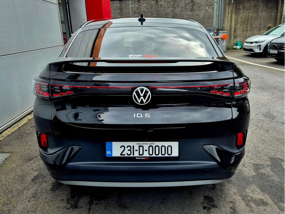 2023 Volkswagen ID.5 - image 11