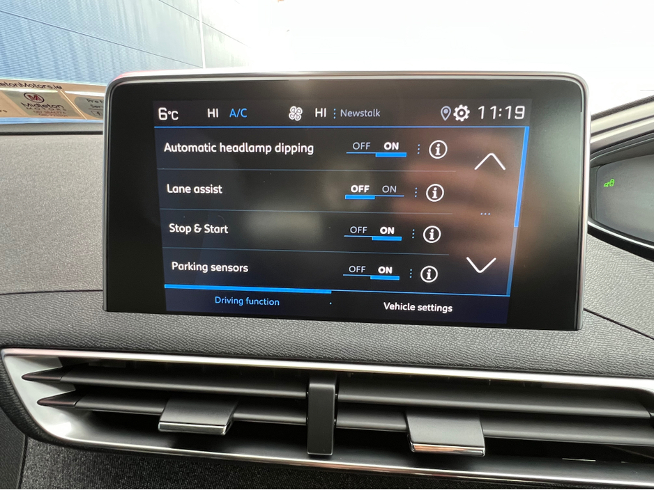 2019 Peugeot 3008 ALLURE 1.5 BLUE HDI 130 6 6.2 4DR €17,900