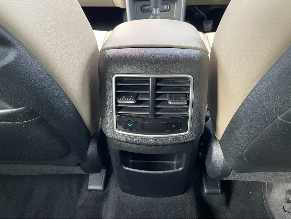 2022 Kia Sportage - image 21