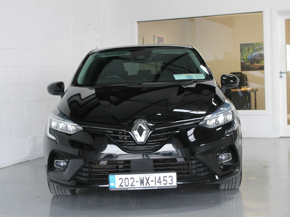 2020 Renault Clio - image 2