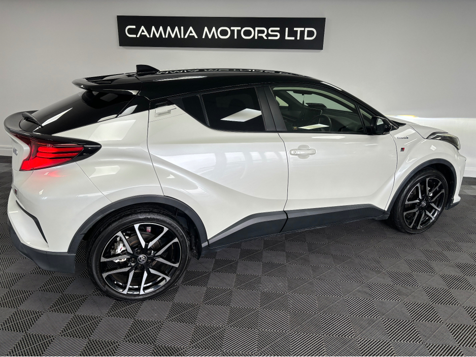 2020 Toyota C-HR - image 4