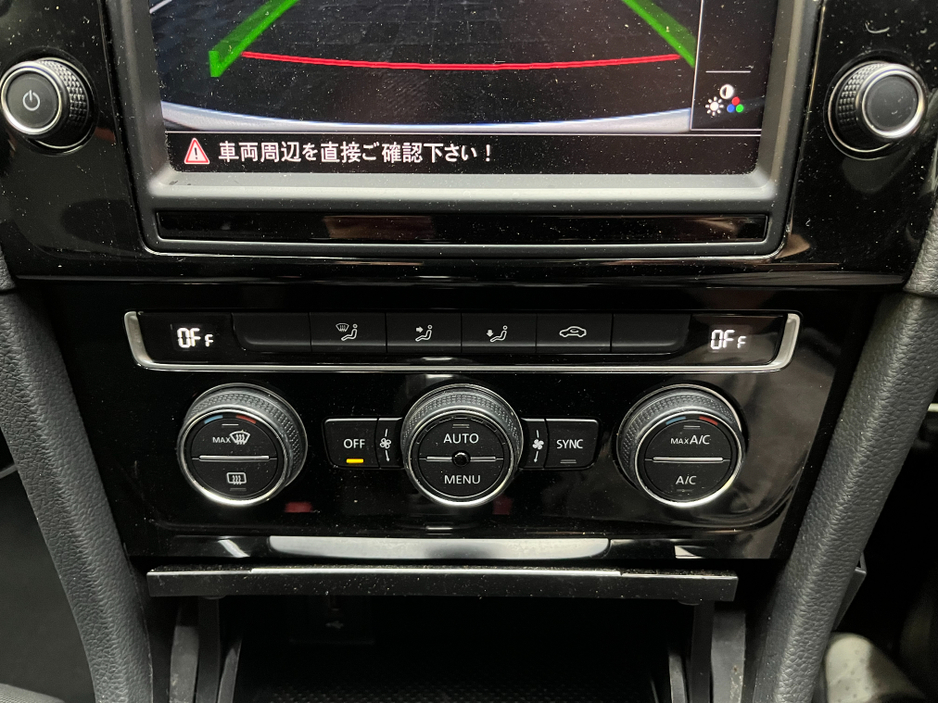 2015 Volkswagen Golf - image 16