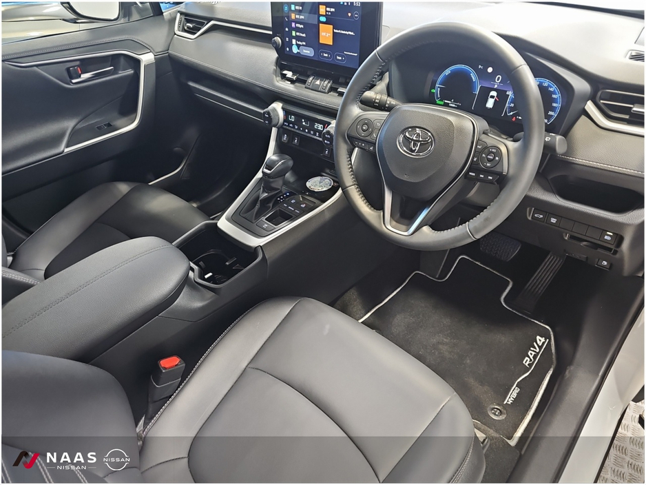 2025 Toyota Rav4 - image 11