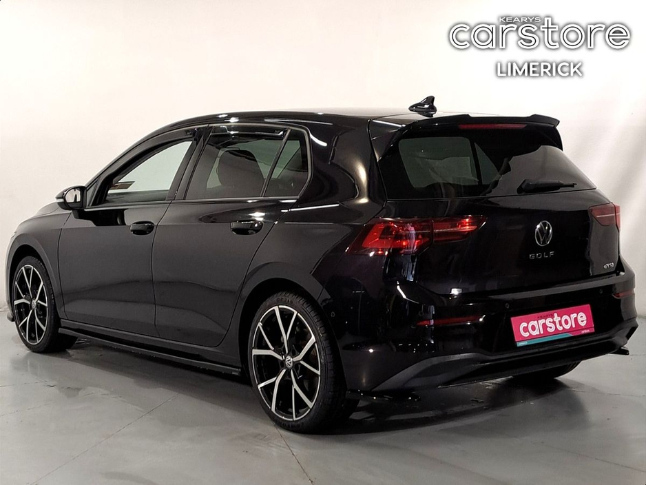 2022 Volkswagen Golf - image 5