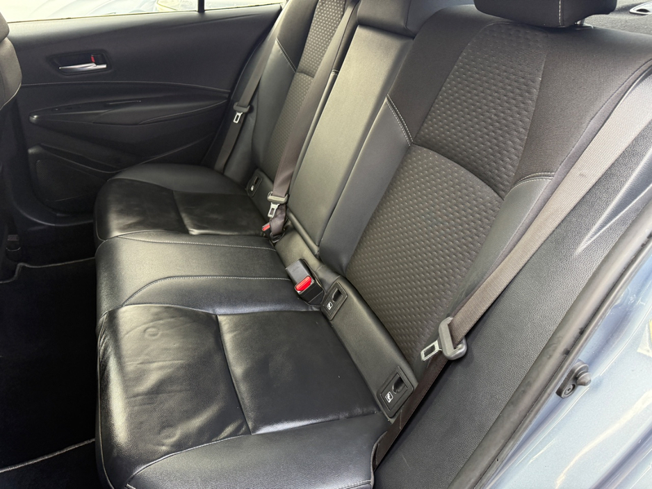 2023 Toyota Corolla - image 10