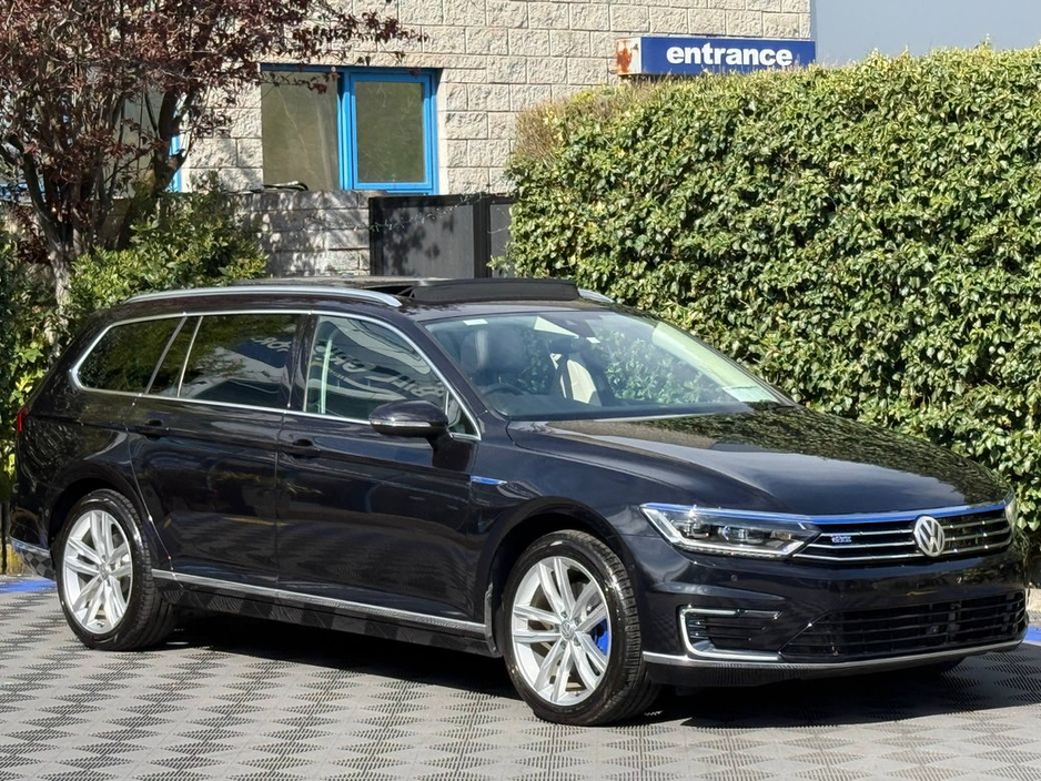 2016 Volkswagen Passat - image 18