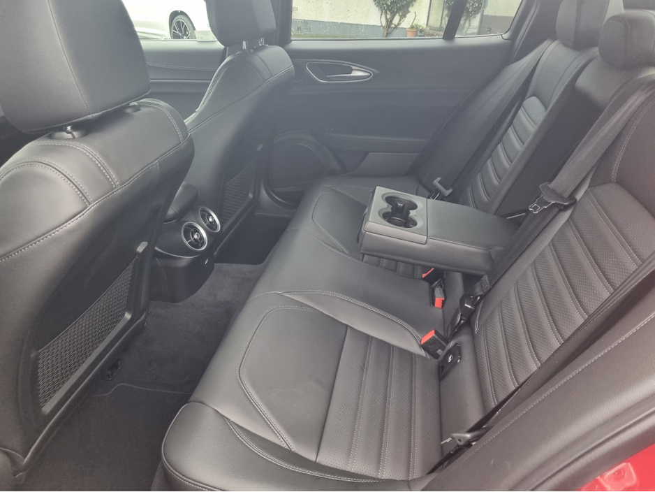 2025 Alfa Romeo Giulia V6 BI-TURBO QUADRIFOGLIO