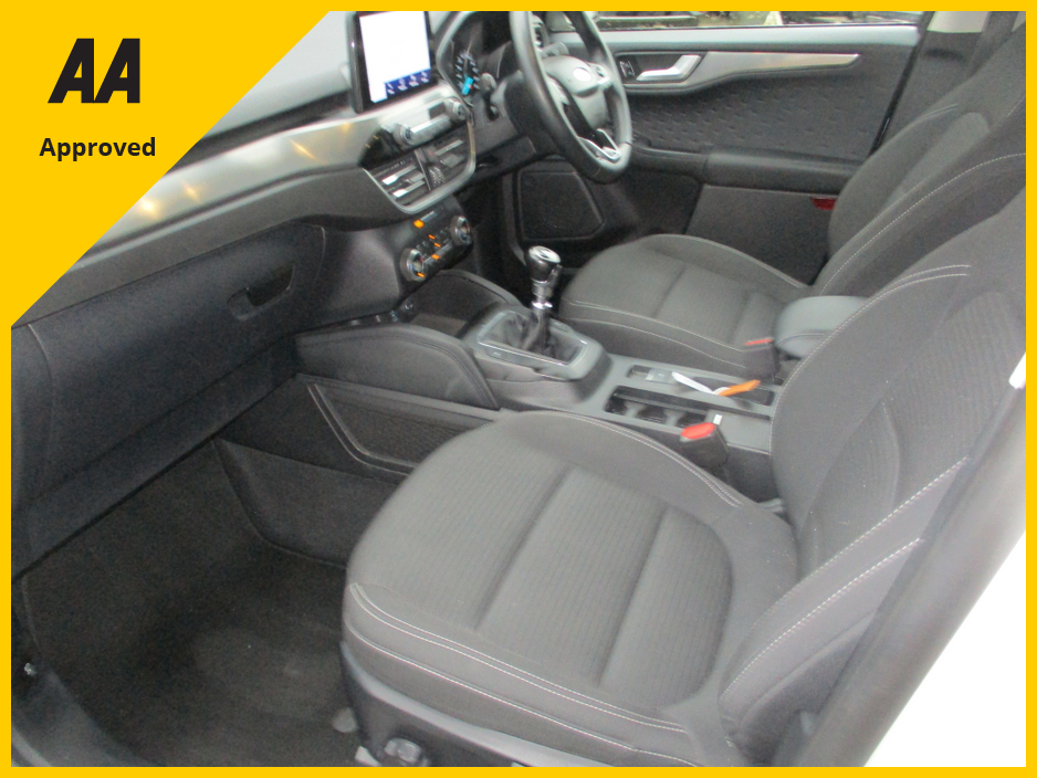 2020 Ford Kuga - image 9