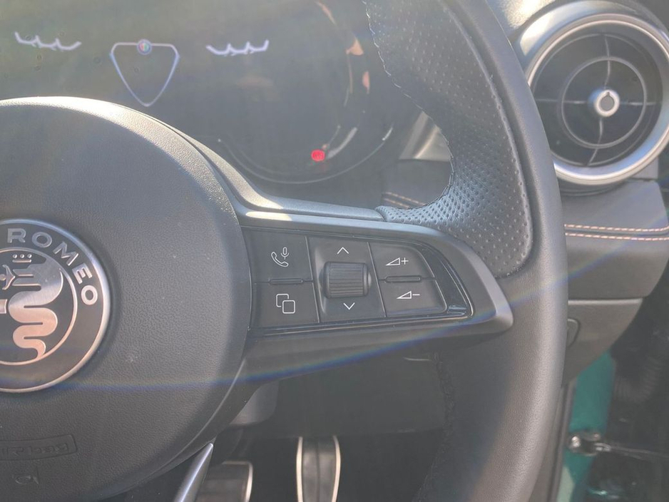 2025 Alfa Romeo Tonale - image 19