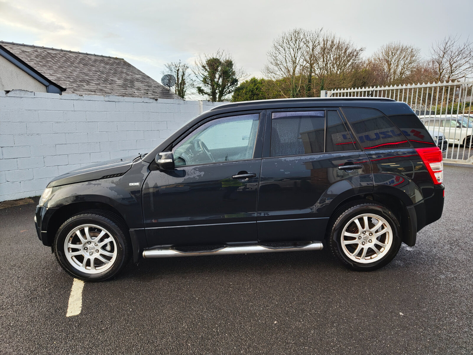 2011 Suzuki Grand Vitara - image 5