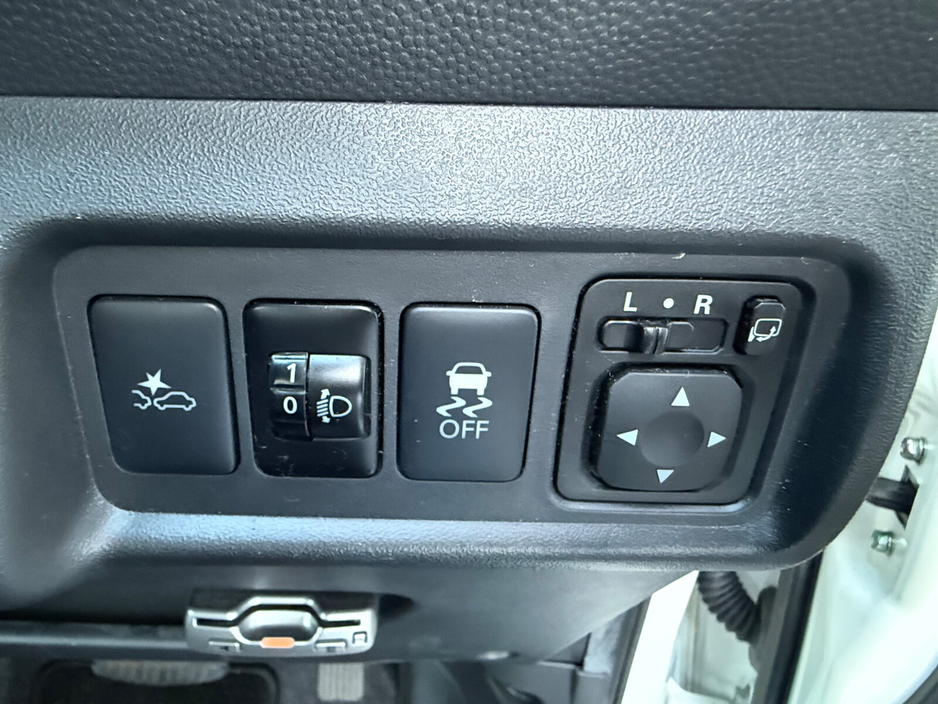 2016 Mitsubishi Mirage - image 18