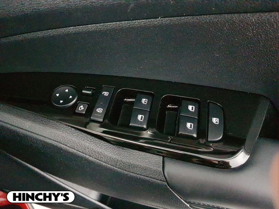 2024 Kia Sportage - image 21