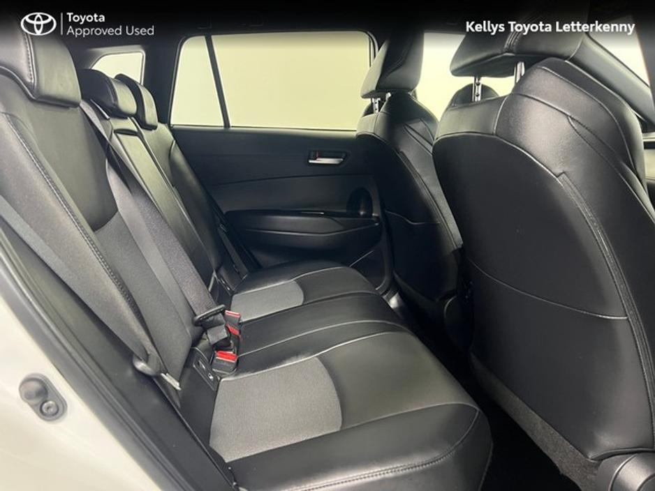 2024 Toyota Corolla Cross - image 11