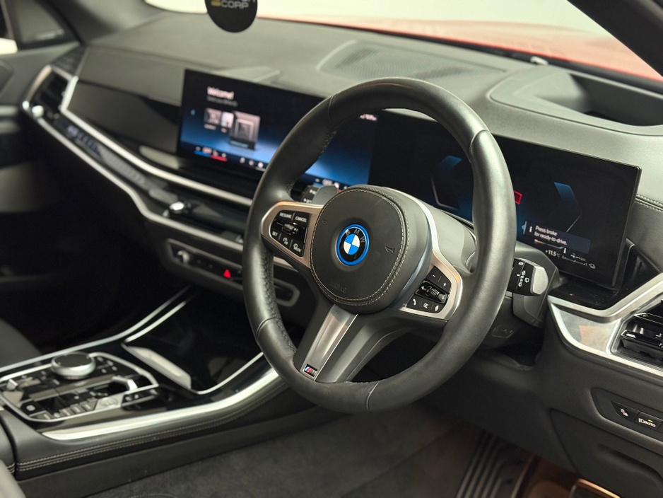 2025 BMW X5 - image 10
