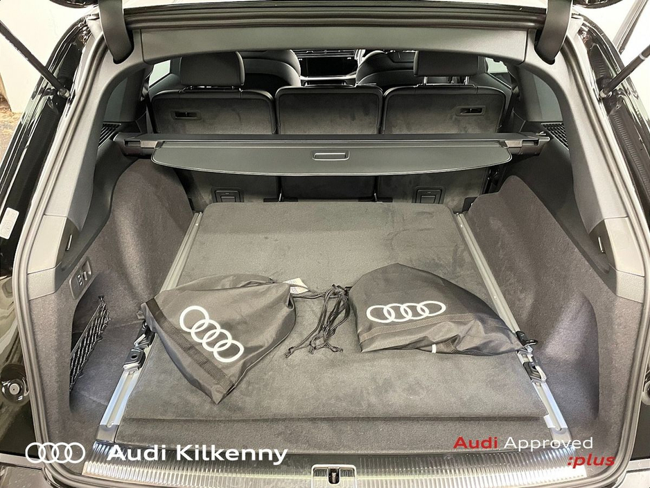 2026 Audi Q7 55 TFSI E Q S LINE €104,900