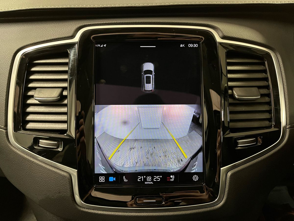 2023 Volvo XC90 - image 7