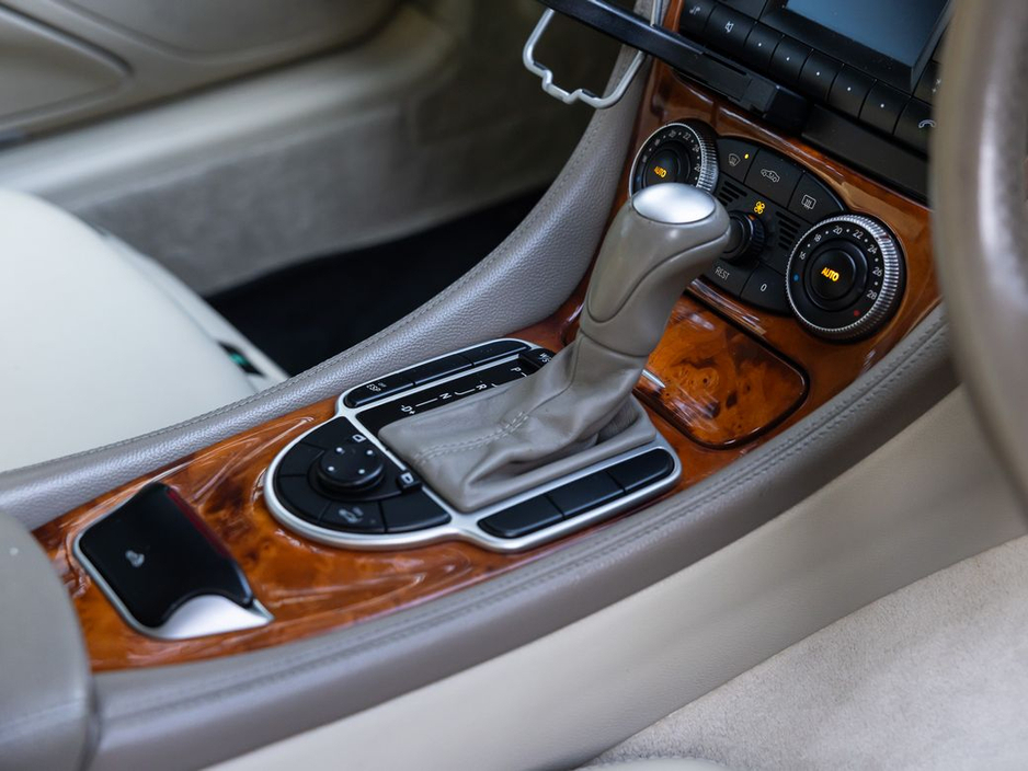 2003 Mercedes-Benz SL Class - image 19