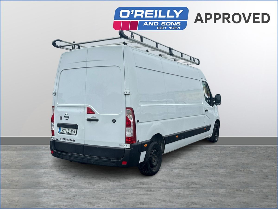 2022 Nissan Interstar - image 2