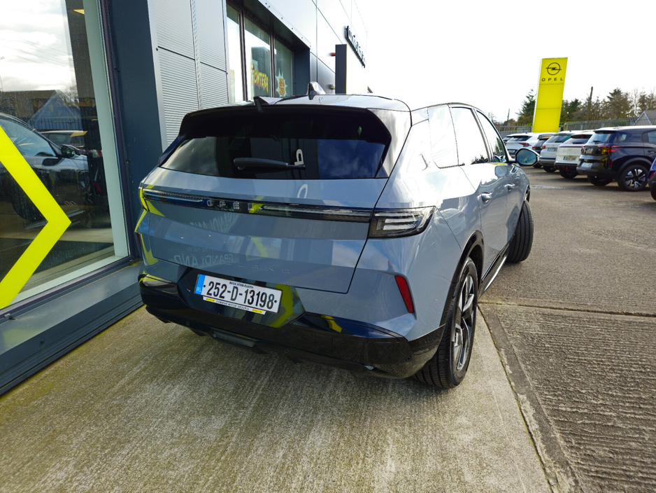 2025 Opel Grandland - image 7