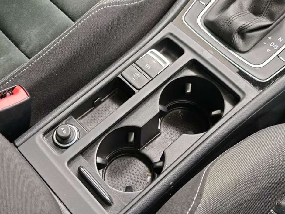 2018 Volkswagen Golf - image 22