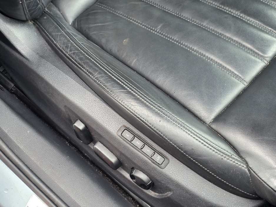 2018 Skoda Superb - image 14