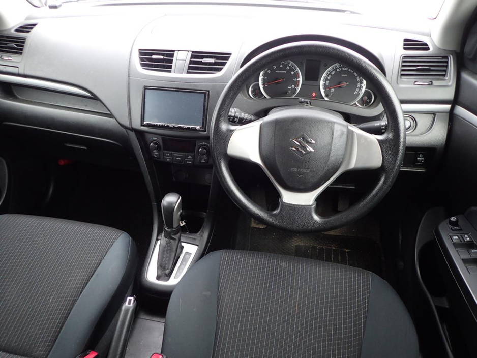 2016 Suzuki Swift - image 3