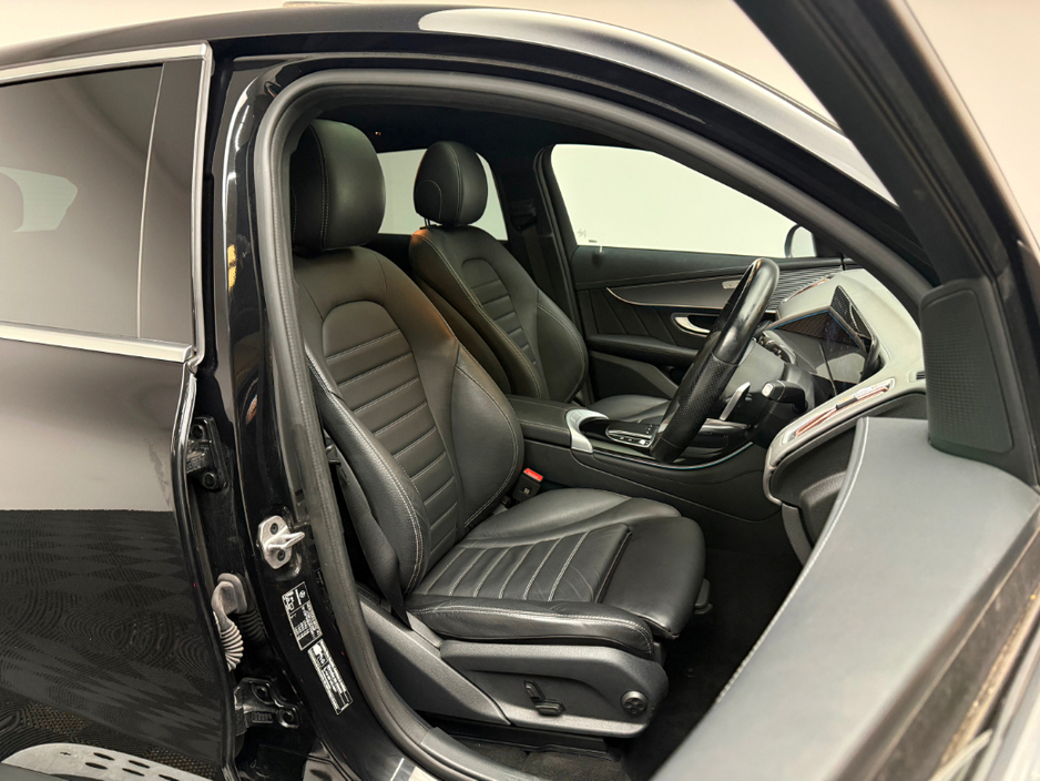 2023 Mercedes-Benz EQC - image 11