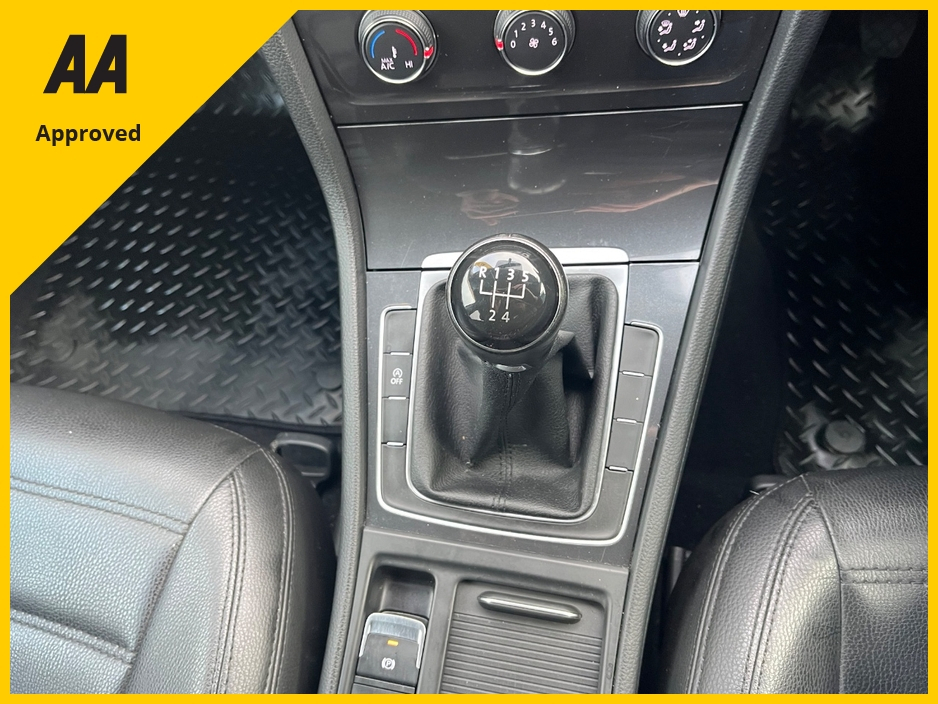 2017 Volkswagen Golf - image 19