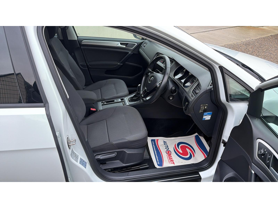 2015 Volkswagen Golf 1.2 TSI COMFORTLINE €13,500