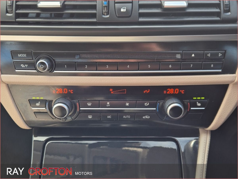 2015 BMW 5 Series - image 13