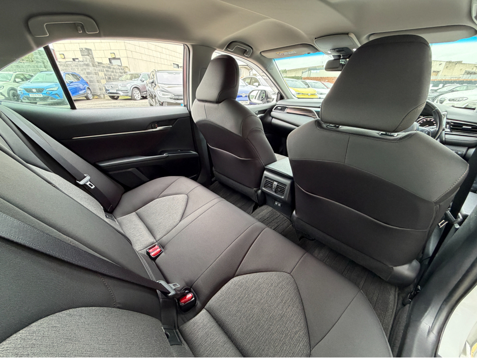 2020 Toyota Camry - image 23