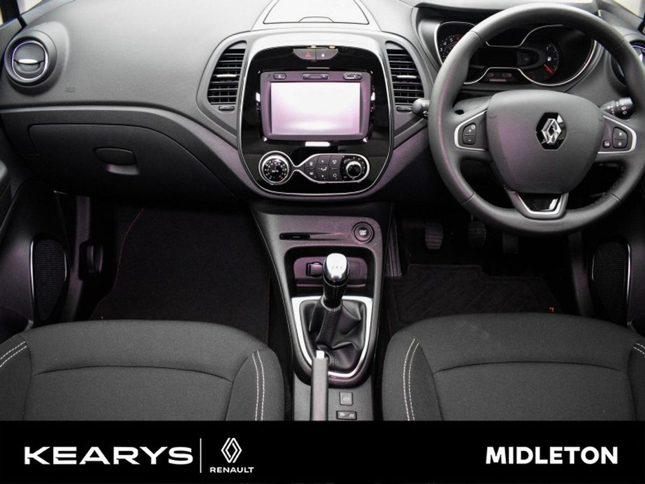 2020 Renault Captur - image 4