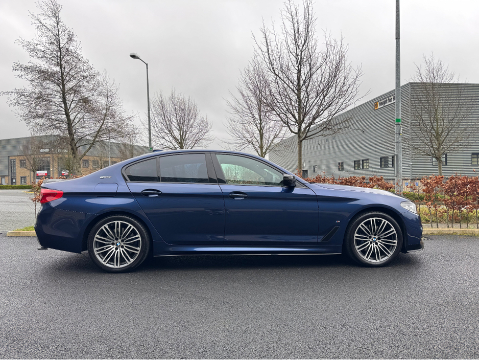 2017 BMW 5 Series - image 6