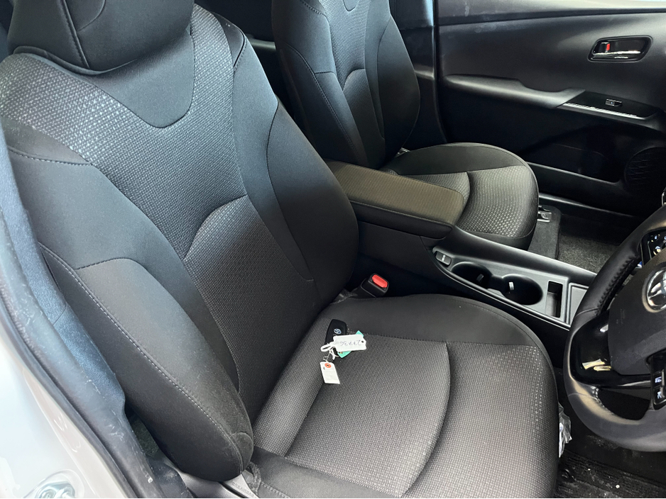 2022 Toyota Prius 2022 TOYOTA PRIUS S 1.8 AUTOMATIC / CRUISE CONTROL / REVERSE CAMERA AND MORE