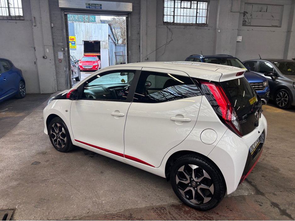 2020 Toyota Aygo 1.0 XPLAY SPHONE 4DR €9,750