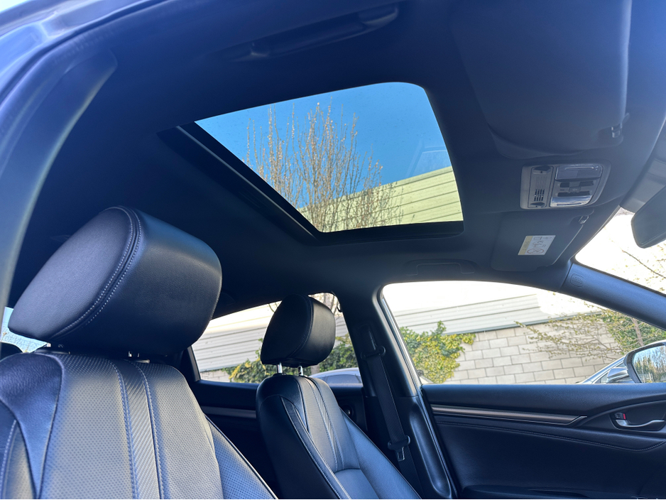 2019 Honda Civic - image 9