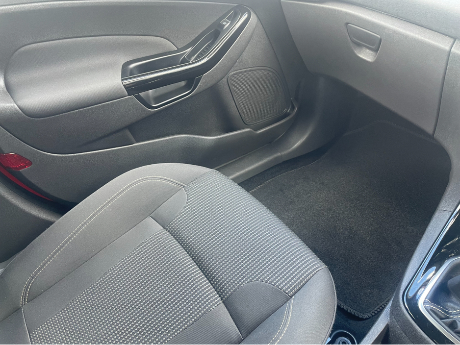 2017 Ford Fiesta - image 16