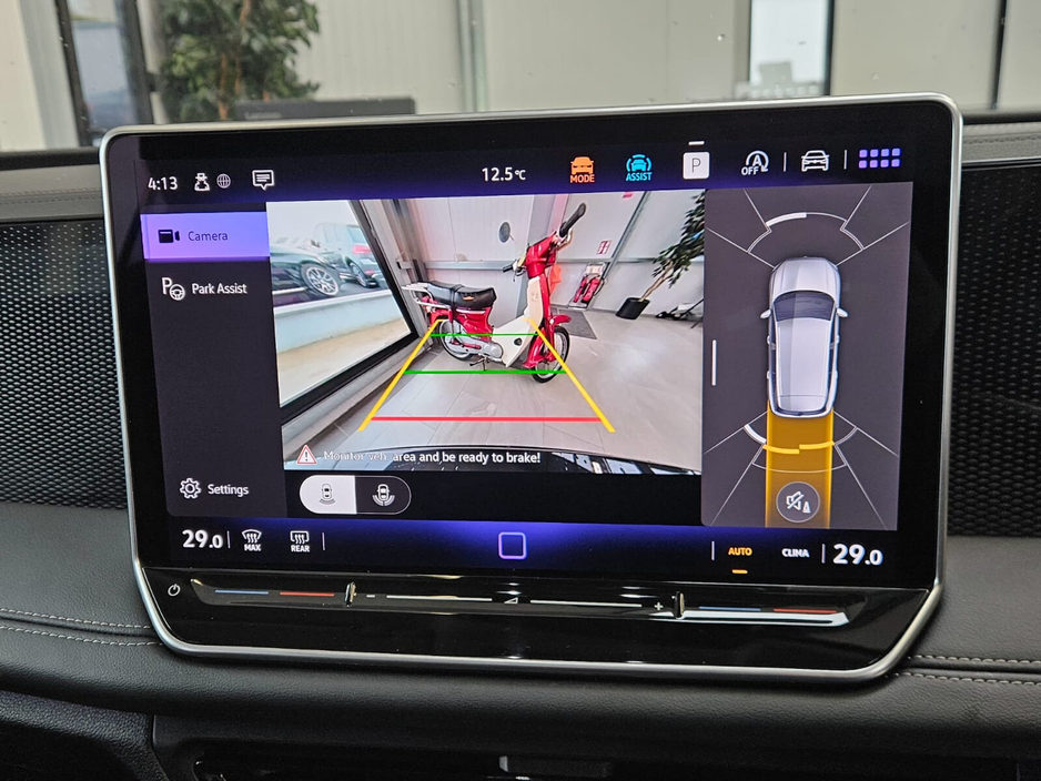 2024 Volkswagen Tiguan - image 18