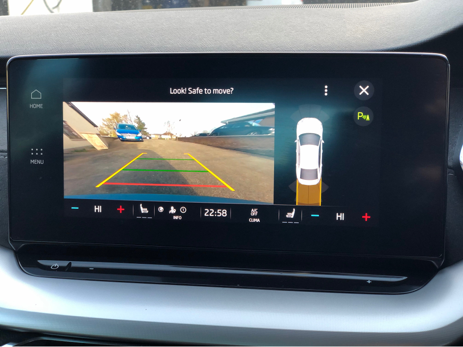 2022 Skoda Octavia - image 9