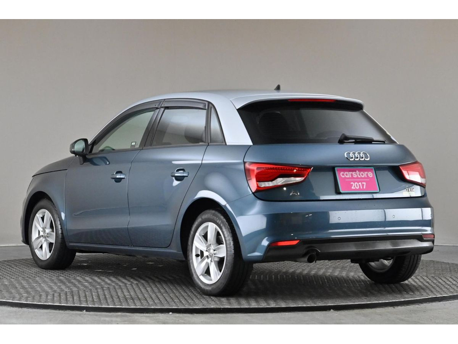 2017 Audi A1 - image 7