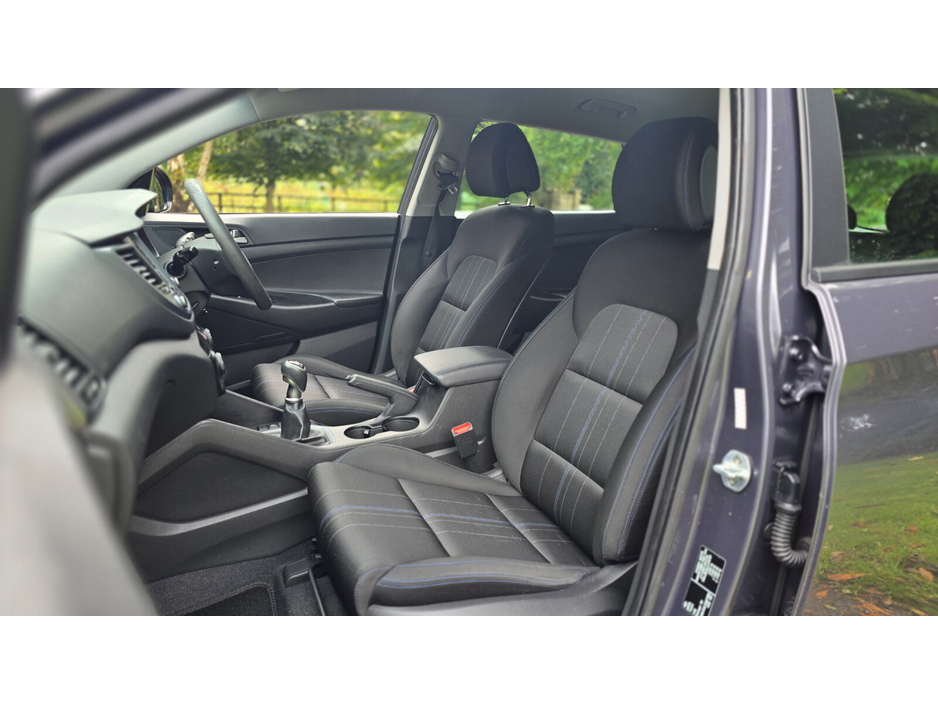 2016 Hyundai Tucson - image 15