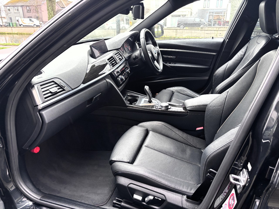 2016 BMW 3 Series - image 6