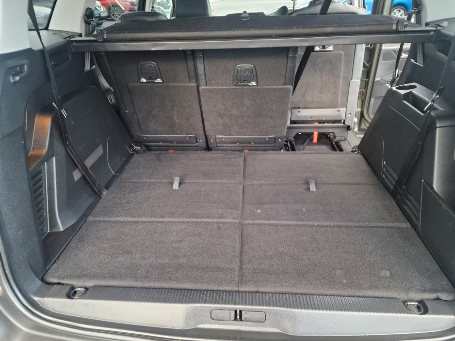 2019 Peugeot 5008 Allure 7SEATS 1.5 Blue HDI 130 4D €20,950