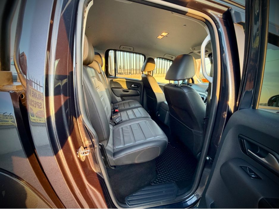 2020 Volkswagen Amarok - image 8