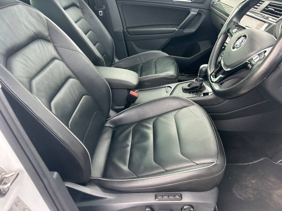 2018 Volkswagen Tiguan - image 15
