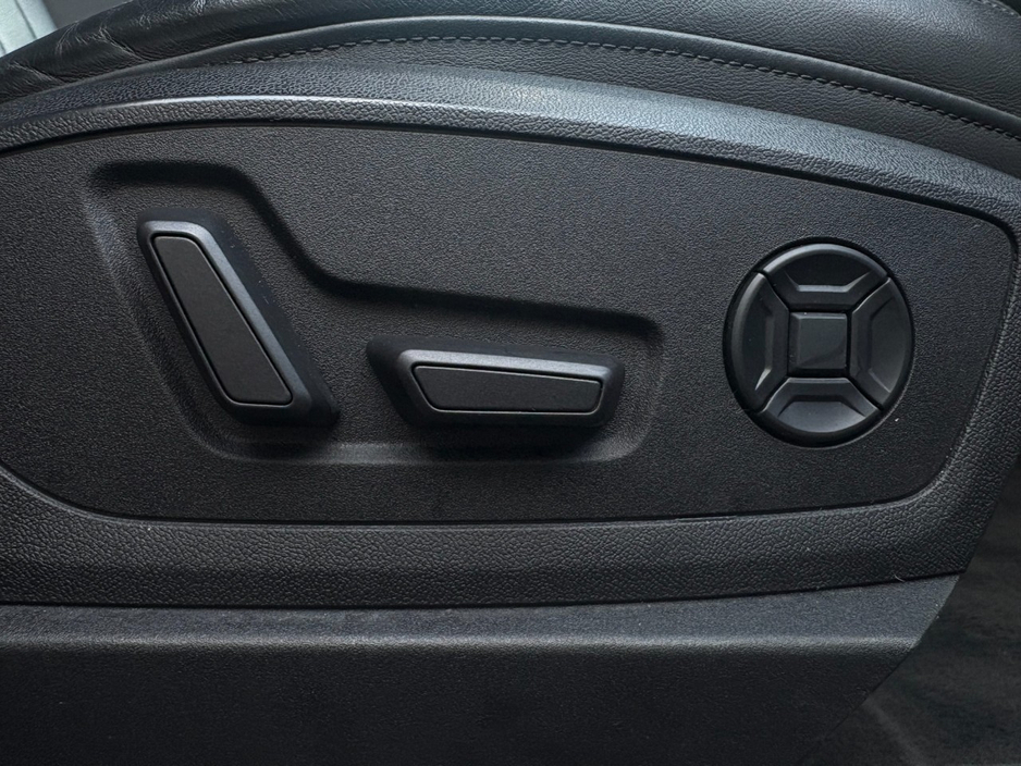 2021 Audi e-tron - image 18