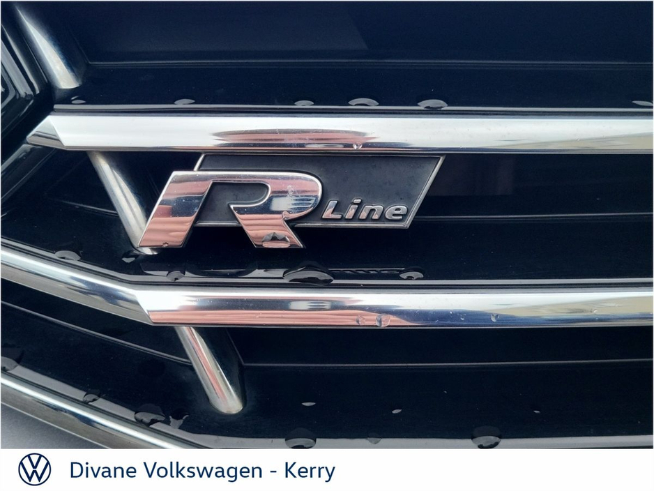 2018 Volkswagen Passat - image 24