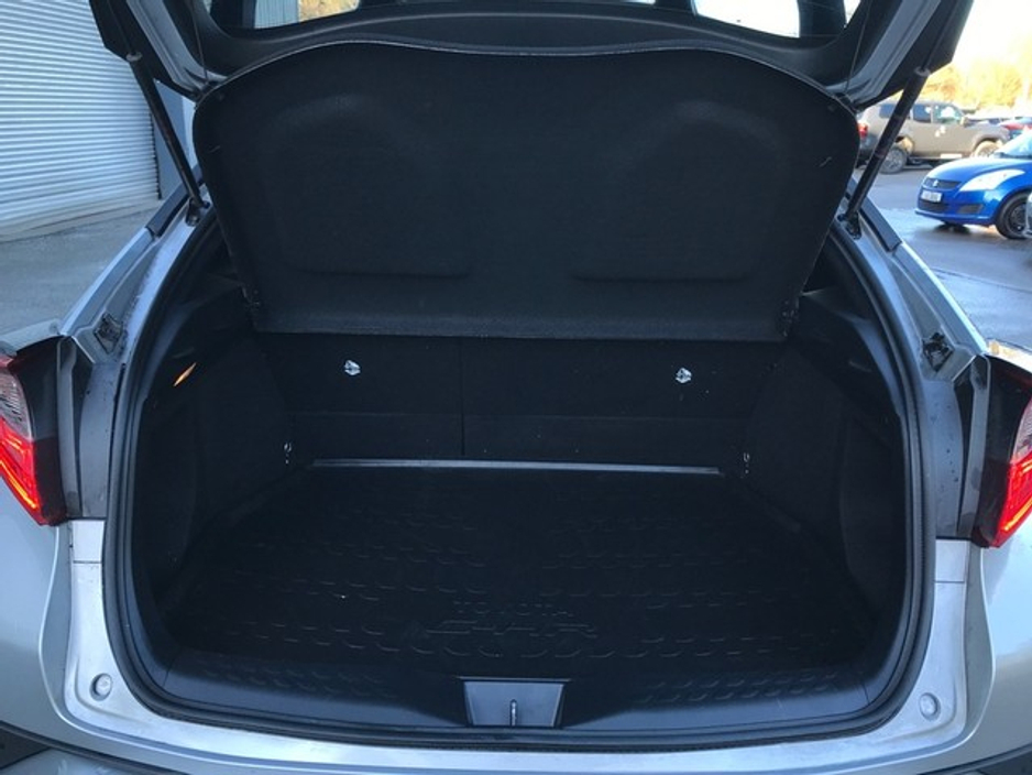 2023 Toyota C-HR HYBRID SPORT - GRANDONS €27,995