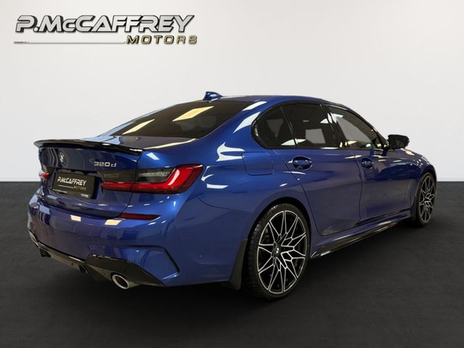 2019 BMW 3 Series - image 5