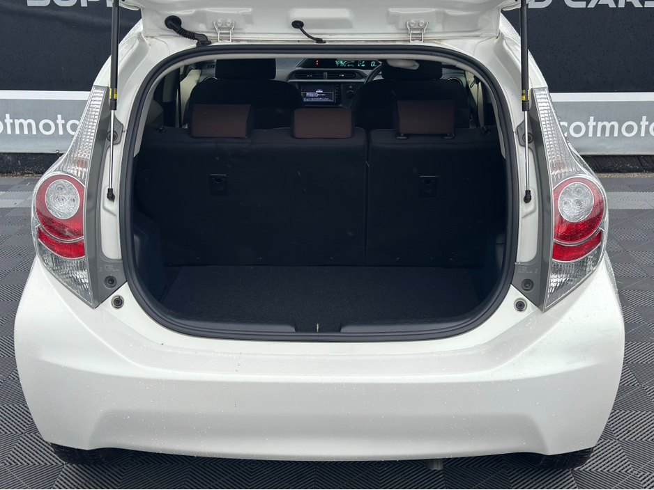 2014 Toyota Aqua Automatic €9,250